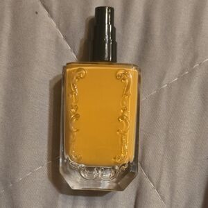 Radiant Glow Foundation in Golden Hue